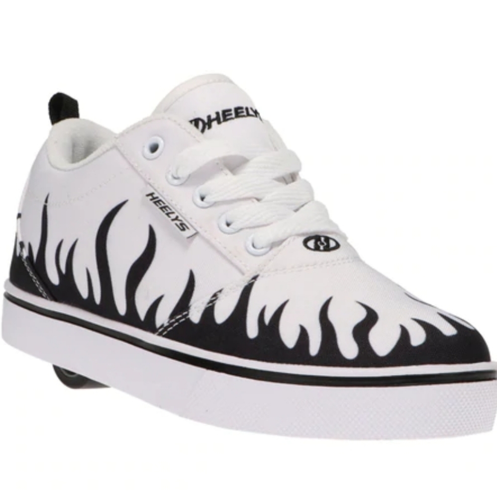 Heelys • (7) Black & White Flames Pro 20 Print Roller Wheel Sneakers